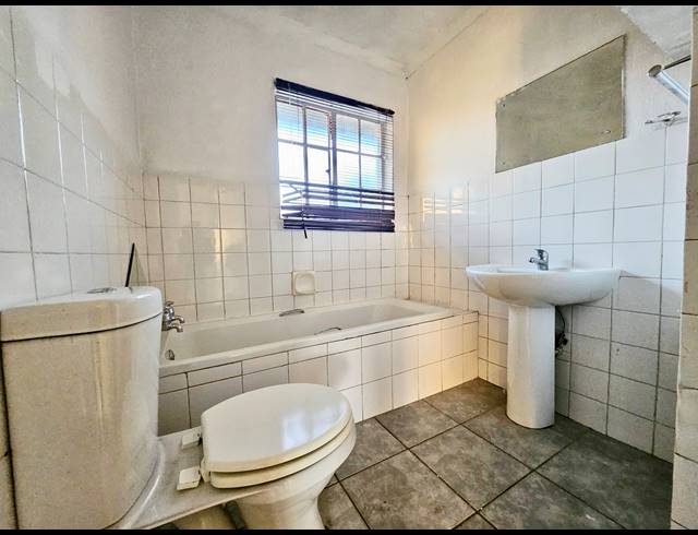 3 bed property to rent in NORKEM PARK